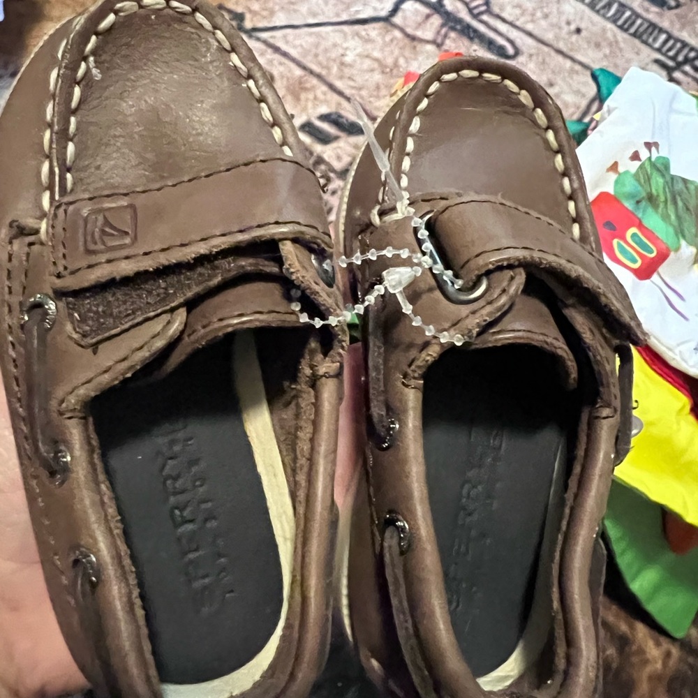 Like new sperrys infant/toddler size 6